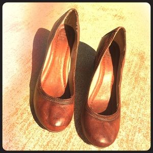 Beautiful Frye Carson Wedge Pump